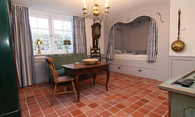 Hornum Apartment | Experience an unforgettable vacation at the Friesenstube in Hörnum! There are currently no