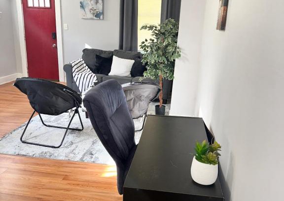 Mid-Govans House | Experience Charm City in this Stunning Gem!