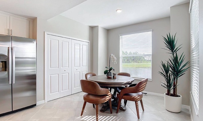 Venice Condo | Experience Coastal Elegance: 2-Bed, 2-Bath condo