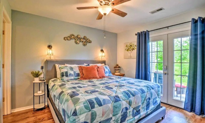 Table Rock Condo | Experience Euphoria at Branson's Fall Creek Condo Retreat with Water Views