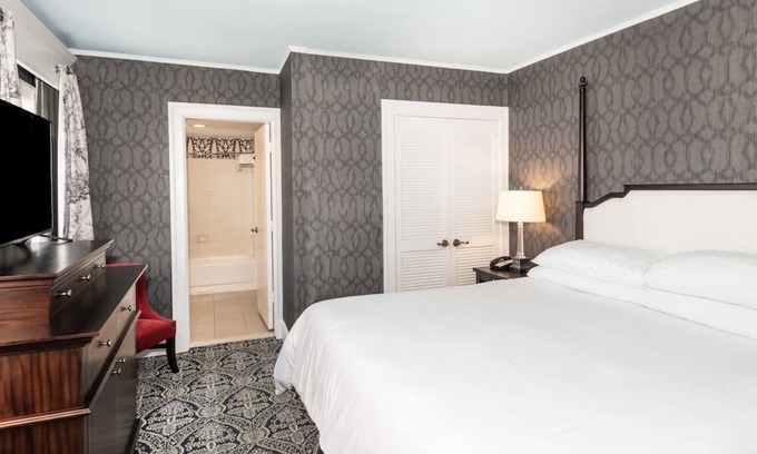 Historic District Hotel | Experience History in Annapolis, Near Chesapeake Bay & Beaches!