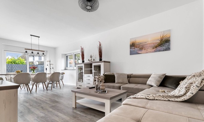 Daenschendorf House | "Experience Luxury and Comfort in Our Ferienhaus Sonnenstein Fehmarn!"