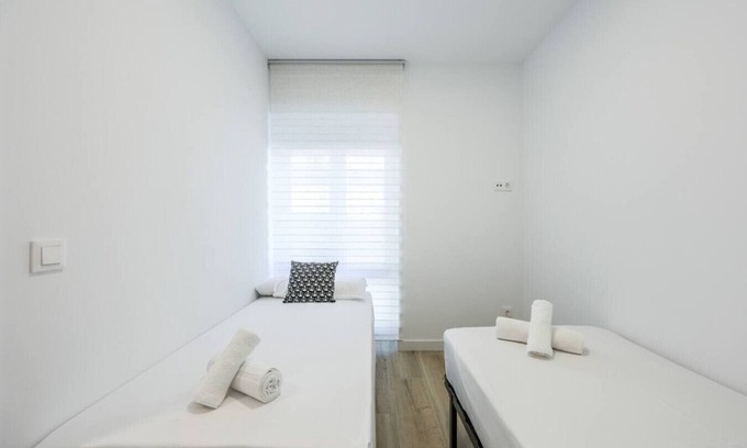 Colonia de la Prensa Apartment | Experience Madrid Like a Local - New Apartment