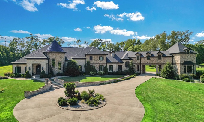 Keene House | Experience the charm of Kentucky with cosy stay!