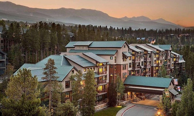 Peak 9 Resort | Experience the Ultimate Family Mountain Escape at Valdoro Mountain Lodge- 2 Bd.