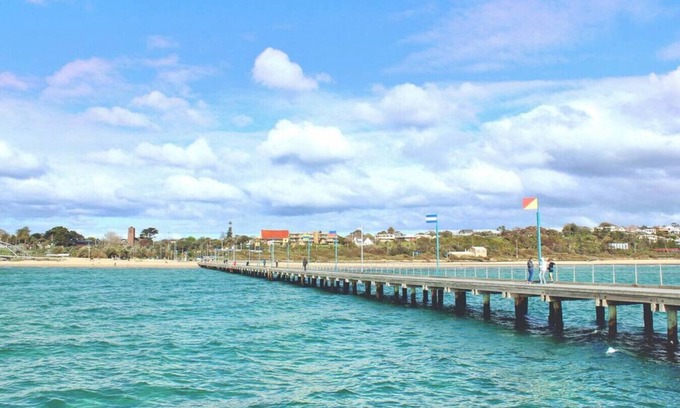Frankston House | Explore Frankston South from this lovely home