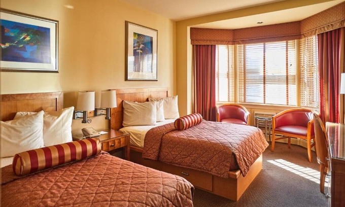 Gayborhood Hotel | Explore More of Philadelphia! Pet-friendly Property Near National Liberty Museum
