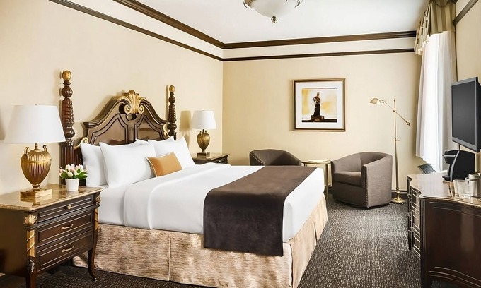 Central Park West Hotel | Explore the American Museum of Natural History! 4 Upscale Units, w/Onsite Dining