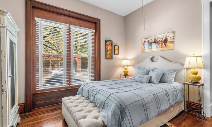 Highlands Apartment | Explore the Highlands from this adorable studio! Free Parking, Sleeps 4.