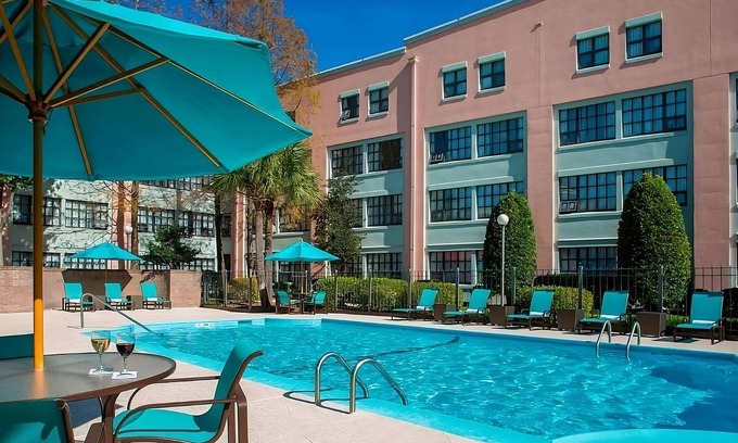Arts/Warehouse District Hotel | Explore Wonderful New Orleans! Pet-Friendly With Outdoor Pool, Free Breakfast!