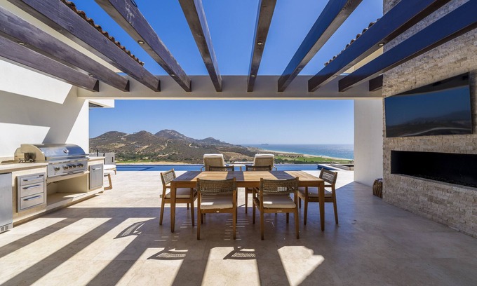 Sunset Beach Villa | EXQUISITE 5 BR RESIDENCE AT QUIVIRA LOS CABOS