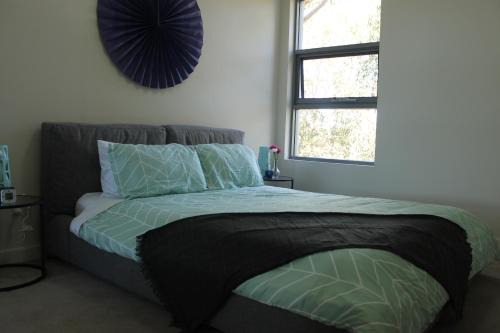 Lane Cove North Apartment | Exquisite Family Home +Parking, Close to CBD