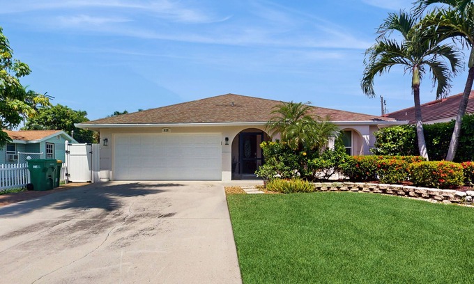 Naples Park House | Exquisite home with private pool, washer & dryer, and bikes