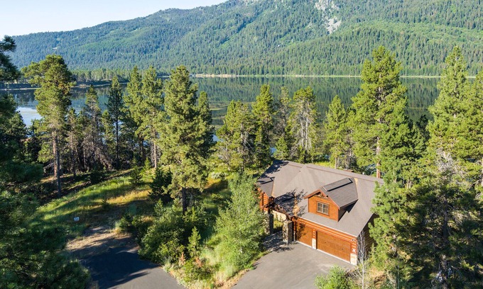 Tamarack Resort House | Exquisite Retreat Lake Cascade Near Tamarack