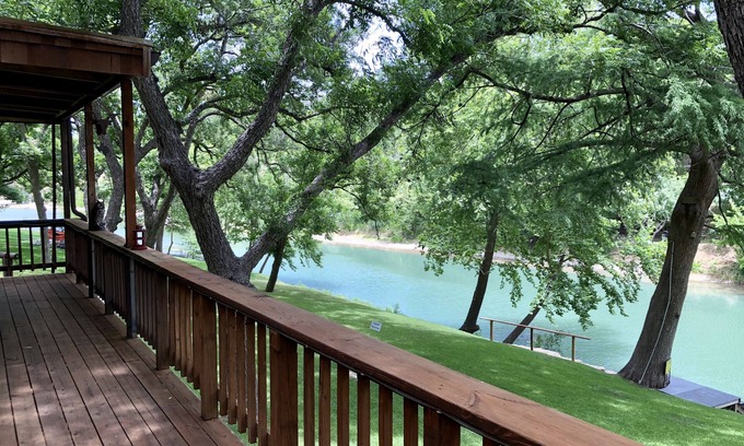 New Braunfels House | Extended Stay Discounts - Luxury Guadalupe Riverfront Home!