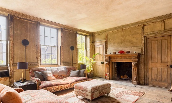 Bethnal Green House | Extraordinary Grade II-listed early Georgian Home