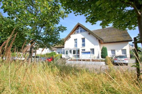 Lobbe Hotel | F-1010 Strandhaus Mönchgut Bed&Breakfast DZ 34 Balkon, strandnah inkl Frühstück