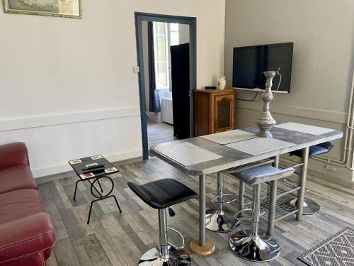 Imphy Apartment | F 36 Raimbaux 2 à 4 Personne 2 chambres Wifi Parking facile