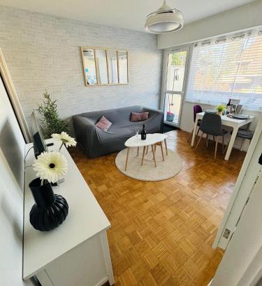 Thonon-les-Bains Apartment | F2 lumineux 40 m2 Face aux thermes de Thonon.