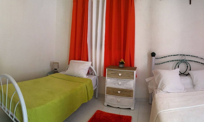 Le Moule Villa | F2 THE MOLD SURETIERS GUADELOUPE WIFI