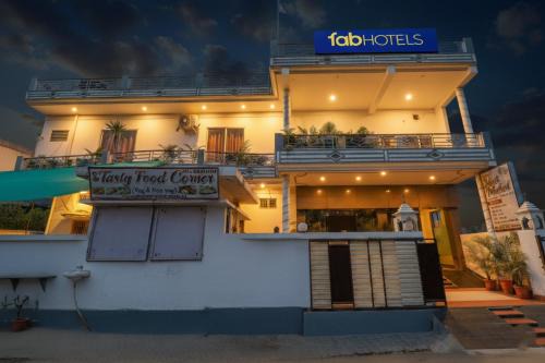 Sarnath Hotel | FabExpress Moti Mahal