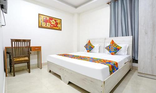 Malviya Nagar Hotel | FabExpress Premium Room I
