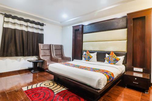 Prashant Vihar Hotel | FabExpress Rayplus - Prashant Vihar
