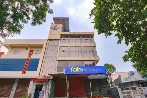 Bhopal Hotel | FabExpress Saket Inn
