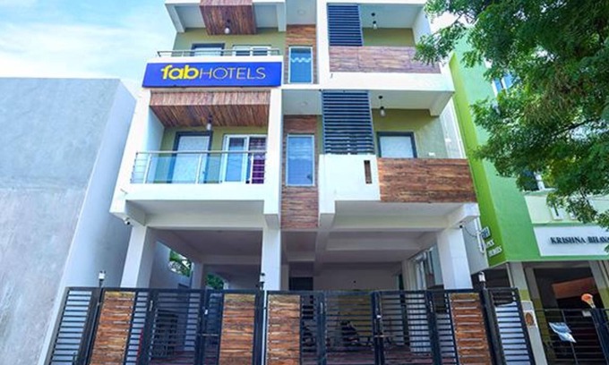 Vandavasi Hotel | Fabexpress Srinivasan Apartment