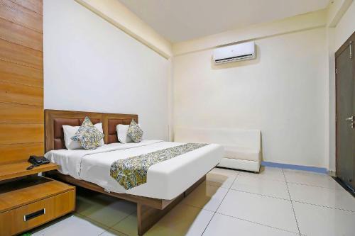 Bhopal Hotel | FabExpress Sugar Cube