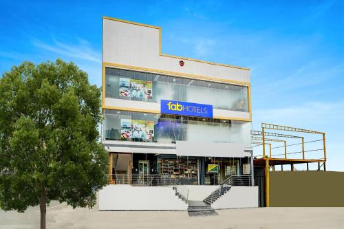 RR Nagar Bed & Breakfast | FabHotel AR Daffodil Inn