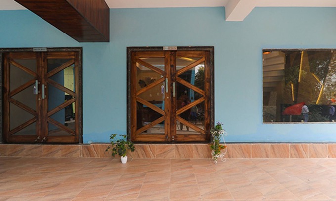 Lucknow Hotel | FabHotel Blueark