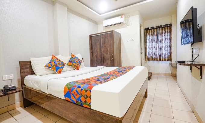 Hingana Hotel | Fabhotel Cafe 8