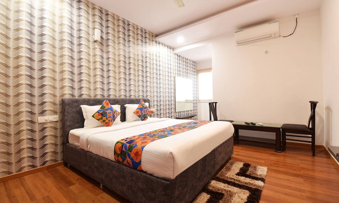 Arekere Hotel | Fabhotel Dhanvitha Suites
