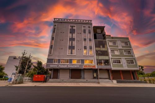 Gayariawas Hotel | FabHotel Diamond I