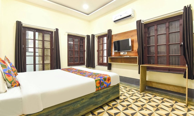 Ballygunge Hotel | Fabhotel Kgf 2