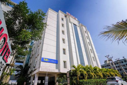 Vijayawada Hotel | FabHotel Prime D Dev - Nr Vijayawada Club