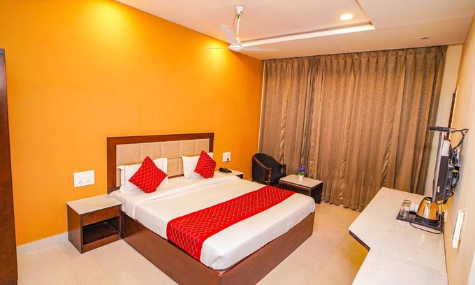 Khanjipeer Hotel | FabHotel Prime Manor