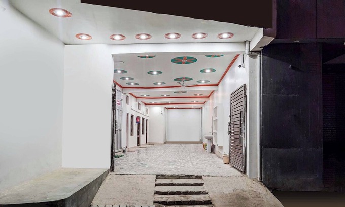 Faizabad Hotel | Fabhotel Ramendra Palace