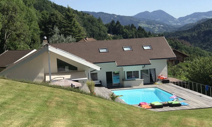 Fillinges House | Fabuleuse Maison de Vacances Pour la Famille