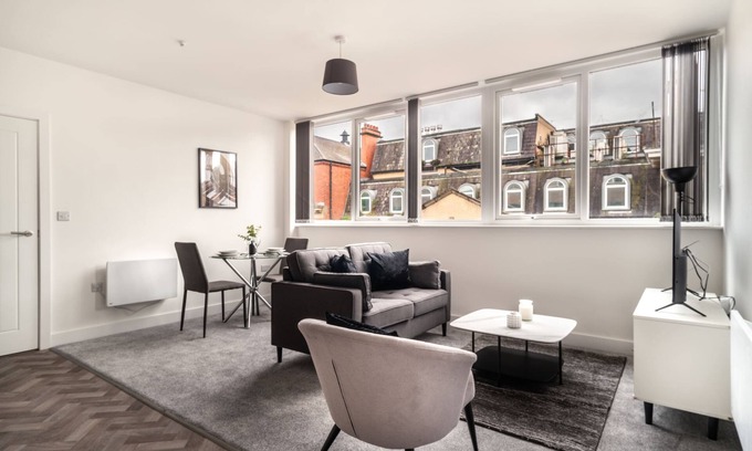 Wrexham Apartment | Fabulous 1 Bedroom Apartment in Central Wrexham