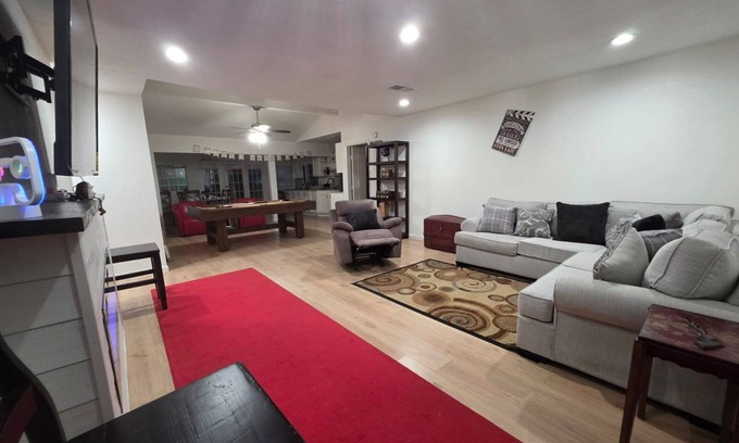 South Arlington House | Fabulous 4-bedroom house with AC in Arlington