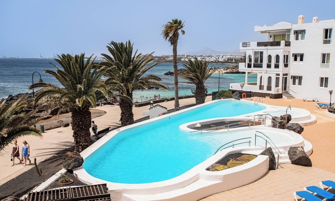 Costa Teguise Condo | Fabulous apartment with stunning Atlantic Ocean views