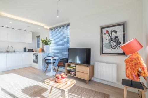 Cambridge City Centre Apartment | Fabulous Central Apt - With Balcony & Parking