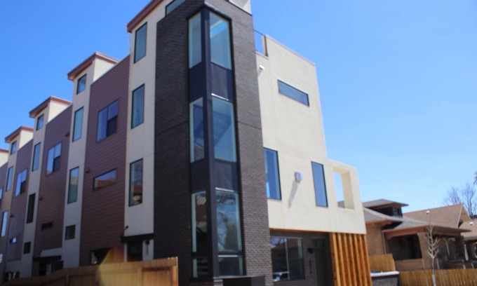 Sunnyside House | Fabulous Denver Townhome!