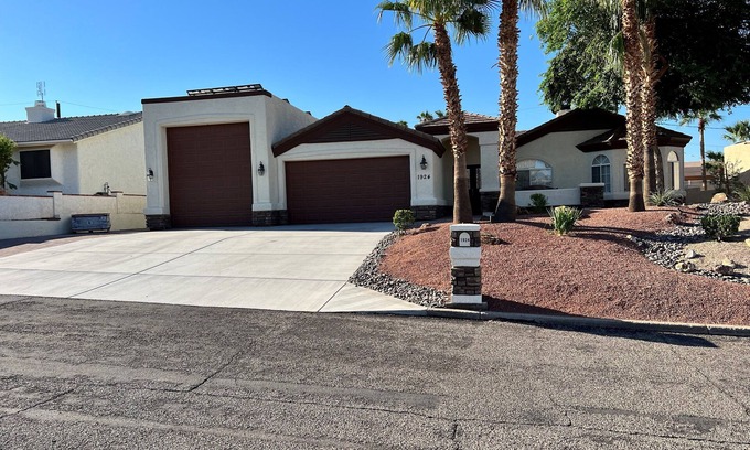 Lake Havasu City House | Fabulous Desert Oasis awaits your arrival!