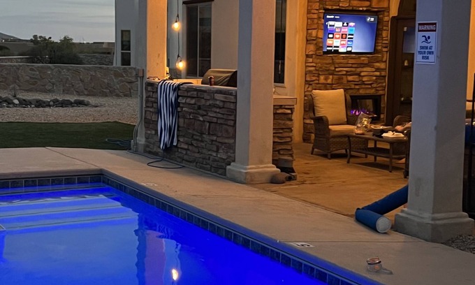 Las Cruces House | Fabulous Desert Home Mnt views with Pool & Spa!