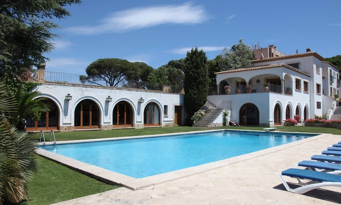 Sant Feliu de Guixols Villa | Fabulous Villa with private swimming pool of 25 x10 m