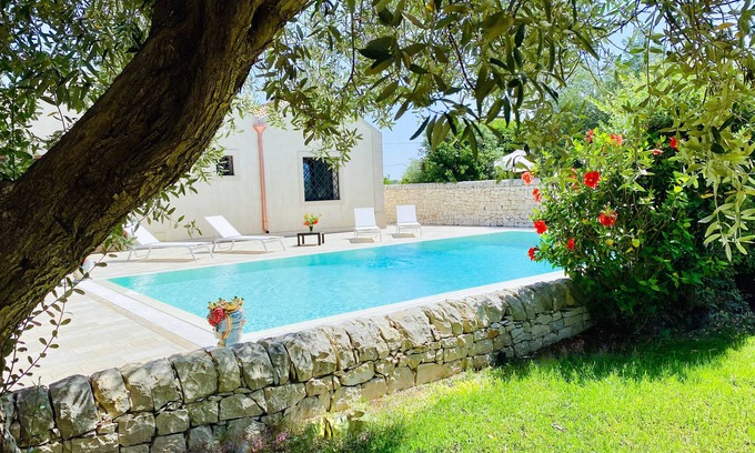 Noto Apartment | Fabulous estate with private pool surrounded by nature