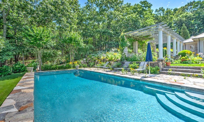 Bridgehampton House | Fabulous Mediterranean-Inspired Home w/ Ultimate Privacy